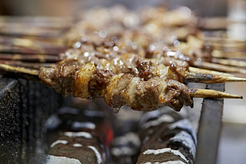 高档星级酒店自助餐的红柳现烤羊肉串