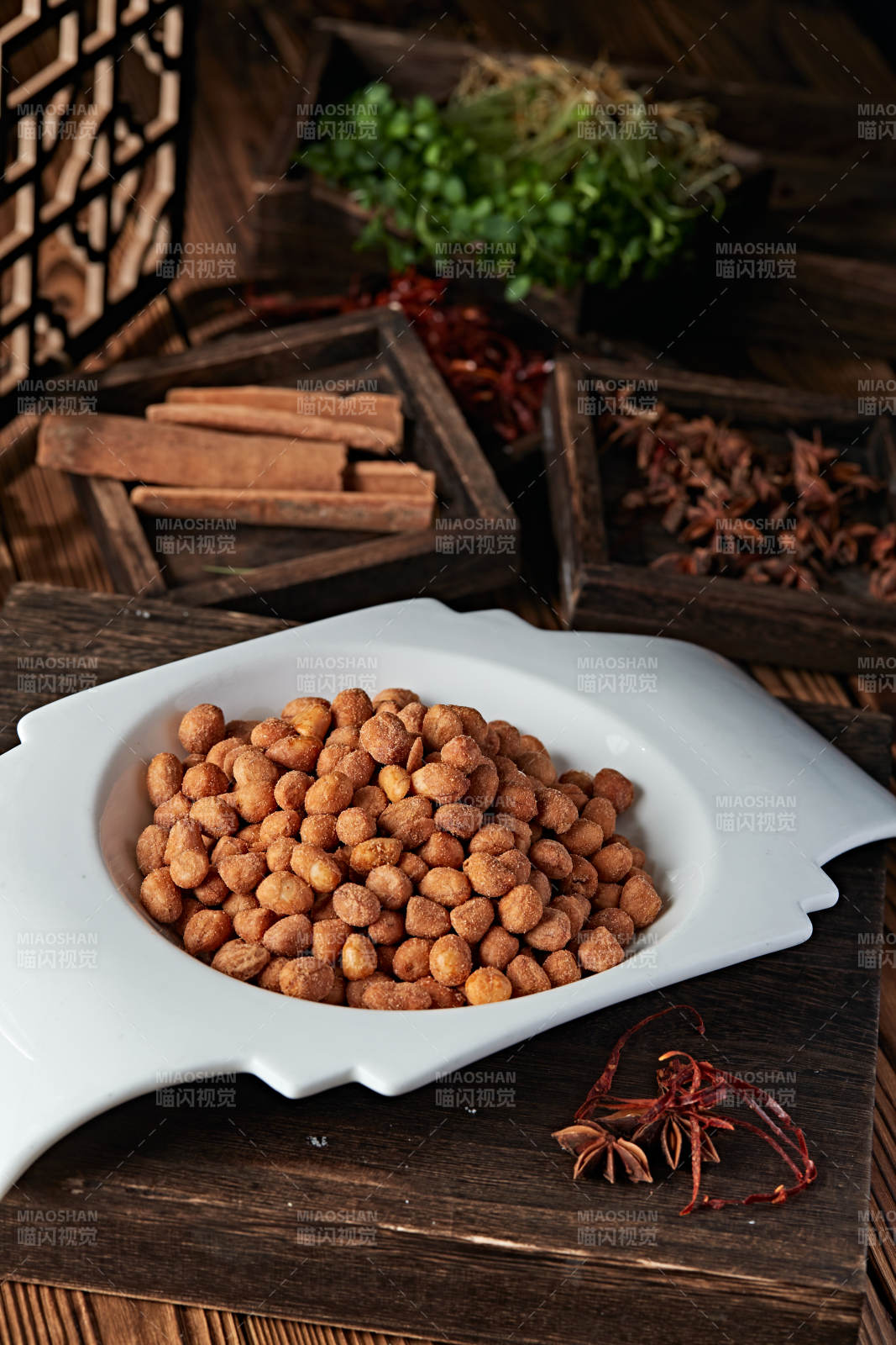 撒粉五香鹽炒花生