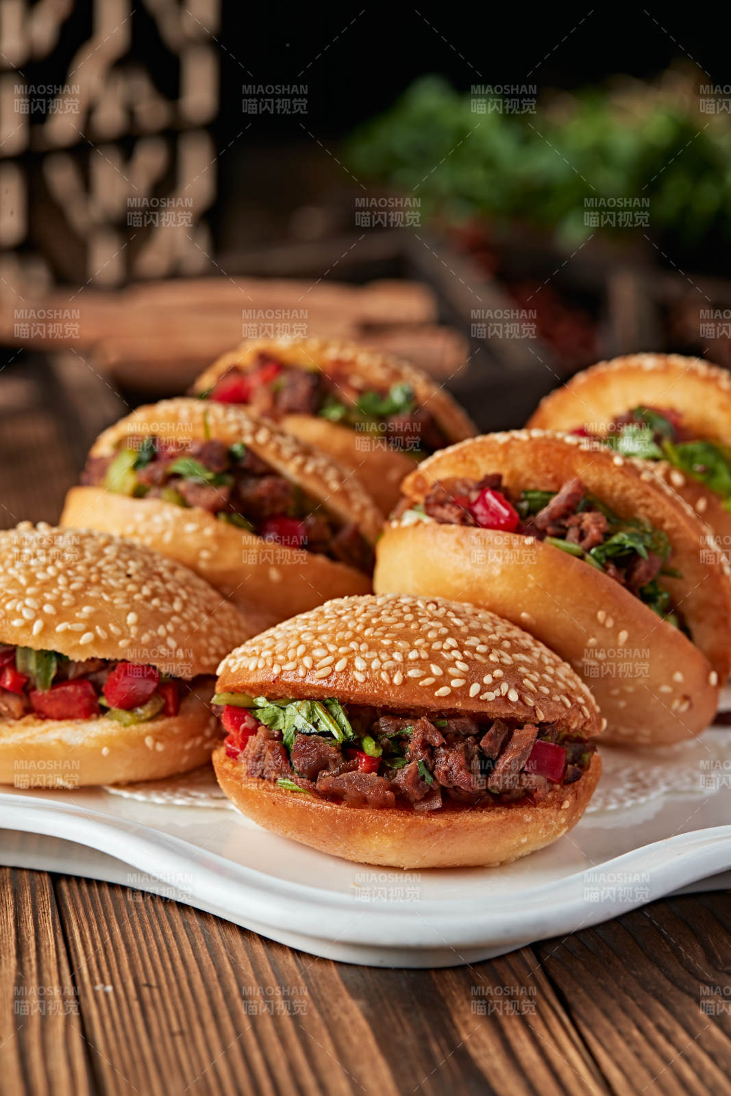 芝麻锅盔肉夹馍