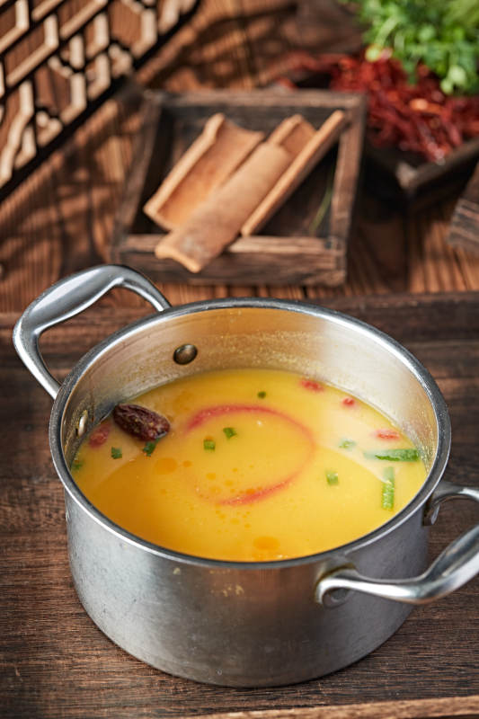 各种美味自助火锅汤底