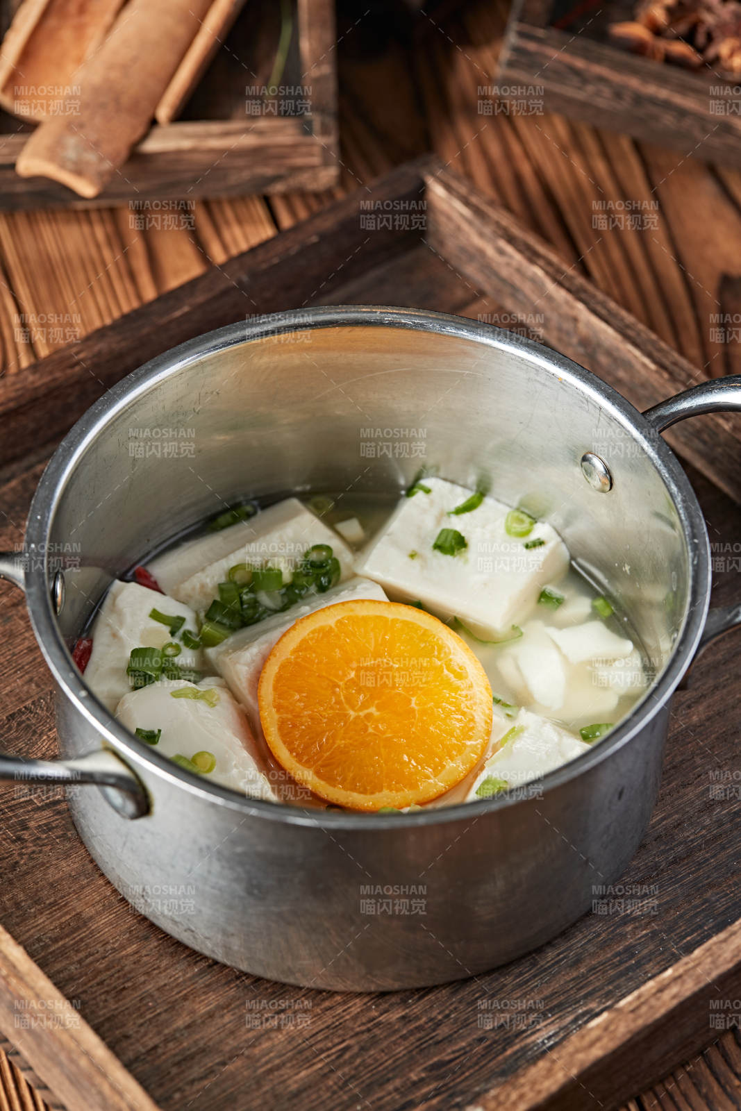 各种美味自助火锅汤底