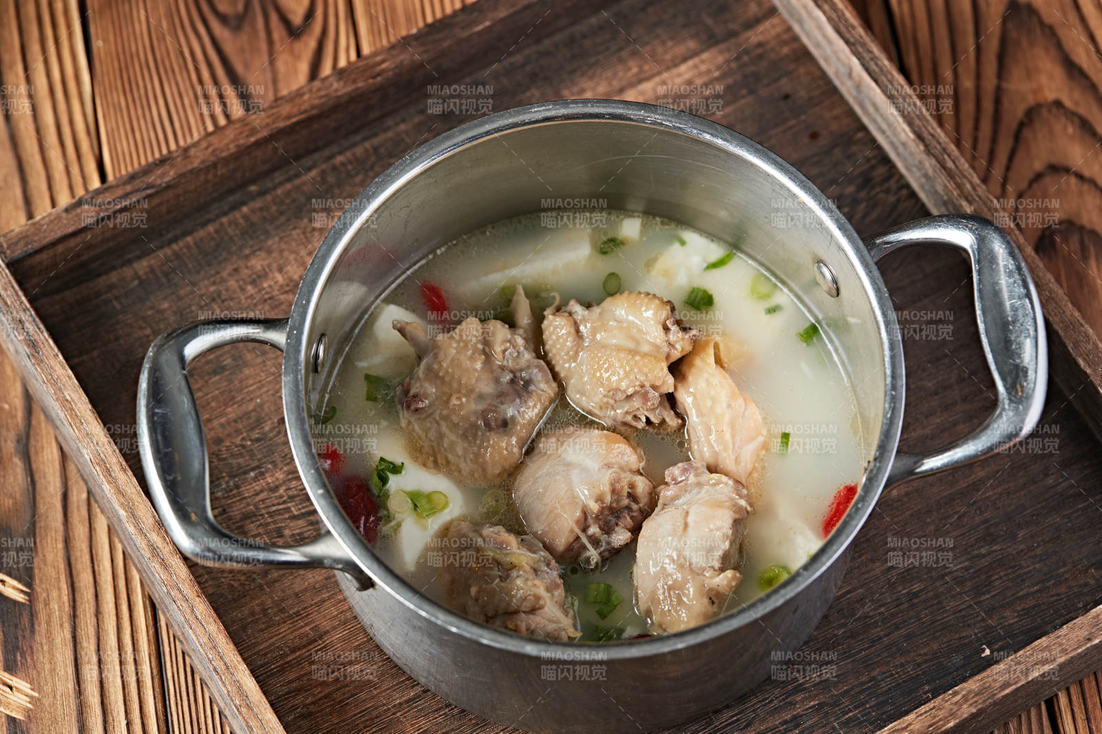 各种美味自助火锅汤底