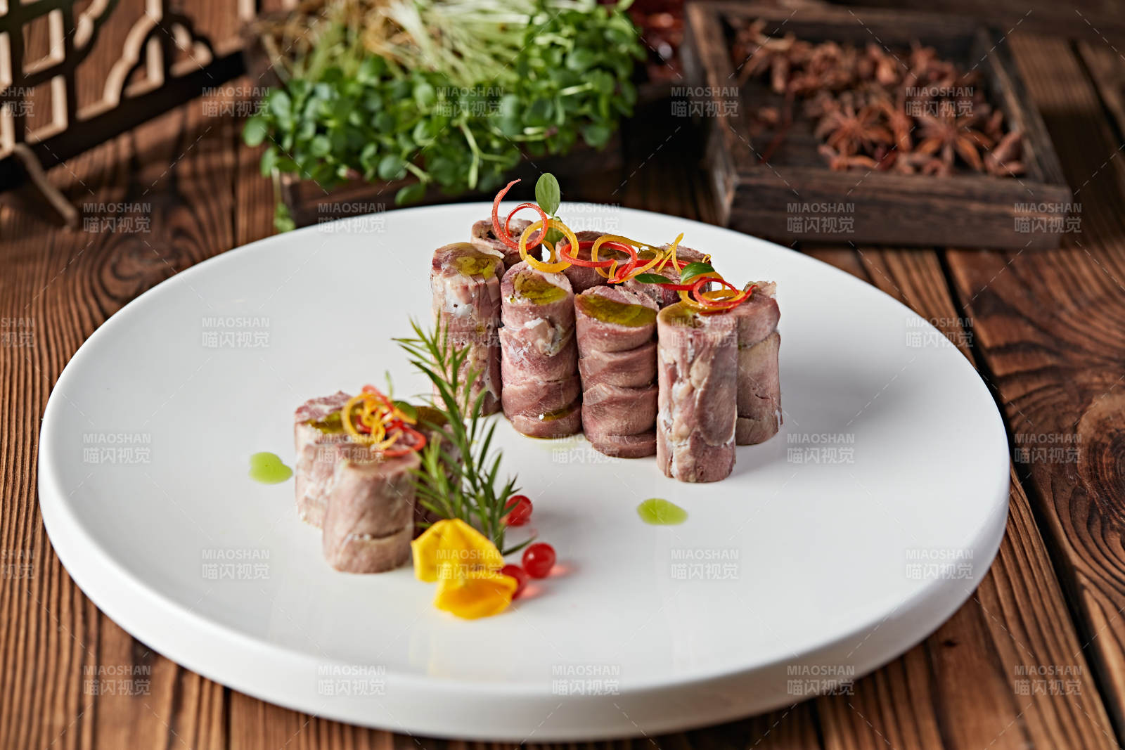 椒麻口条牛舌卷