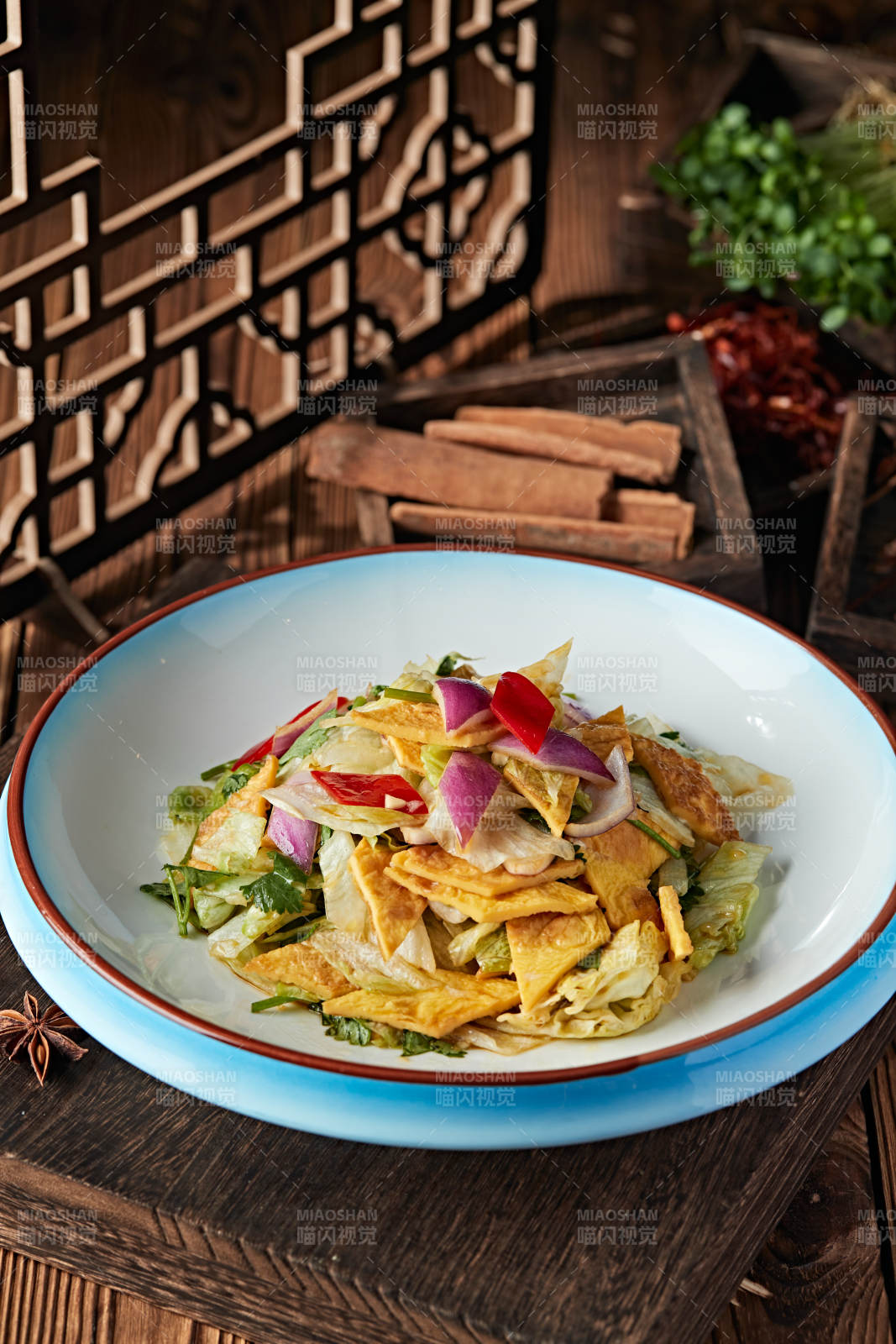 時蔬涼拌粉饹馇