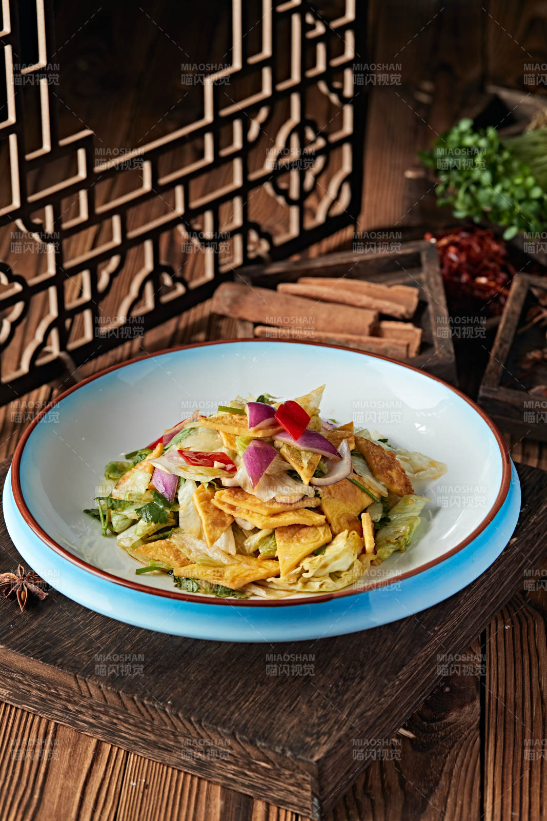 時蔬涼拌粉饹馇