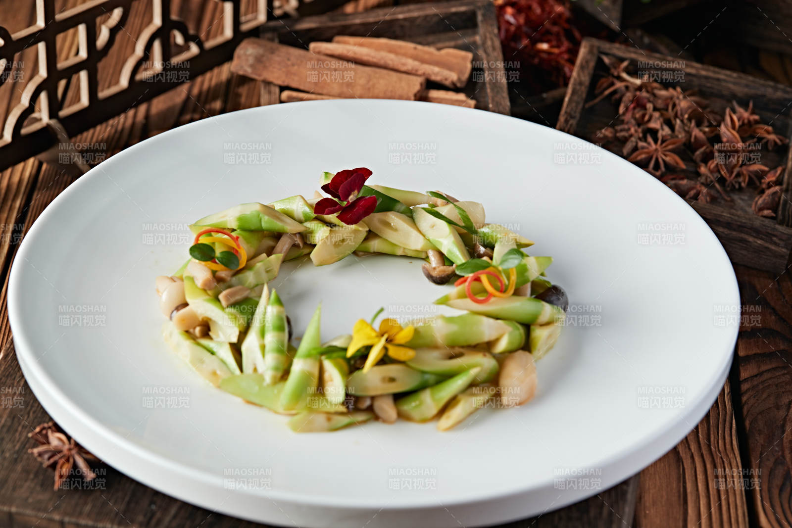 凉拌卤水春笋白玉菇