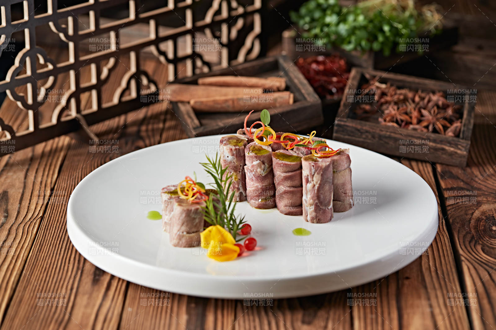 椒麻口条牛舌卷