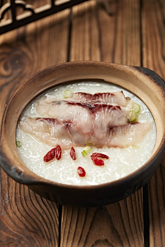 砂锅生滚鲜鱼片粥