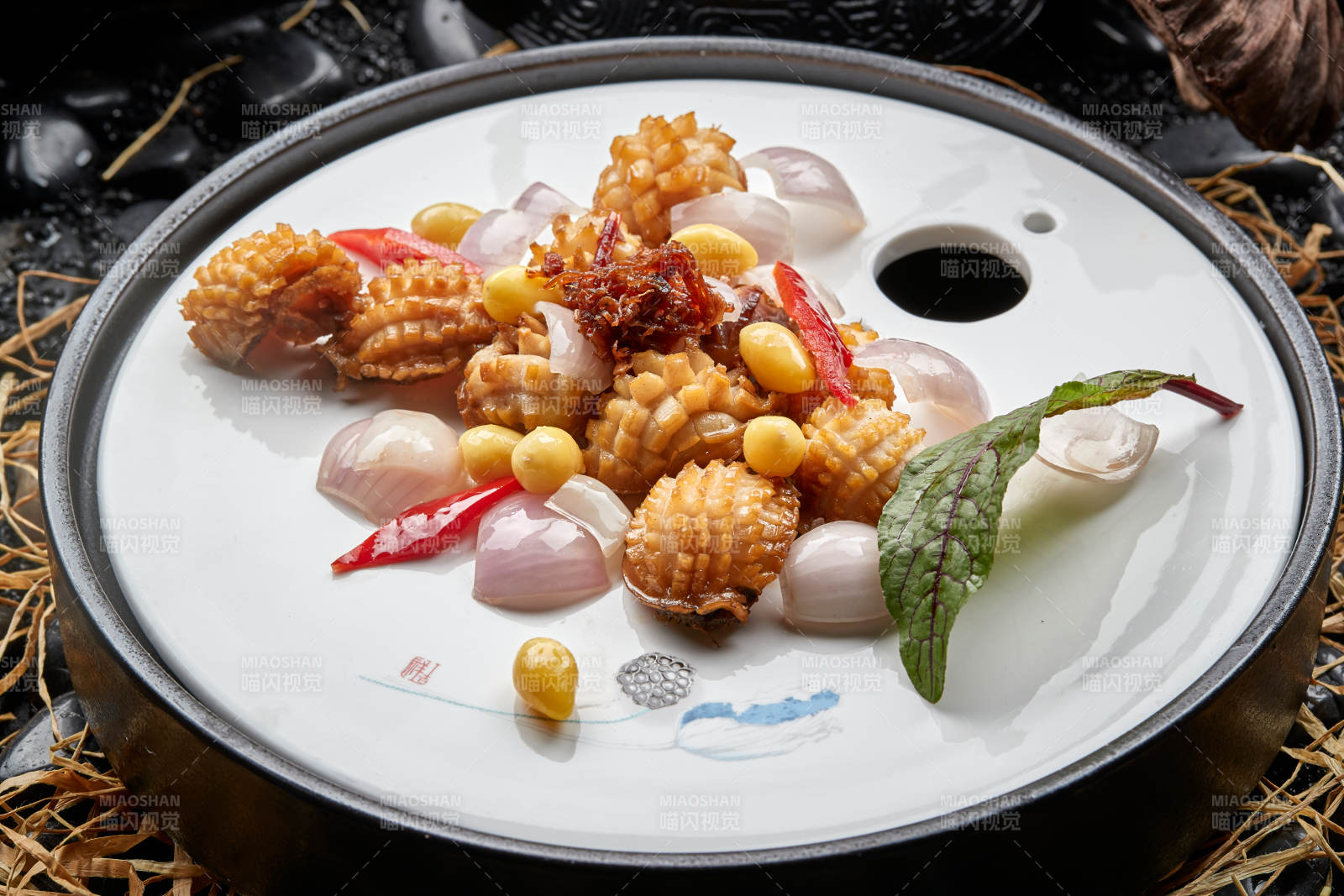 银杏洋葱炒鲜鲍鱼