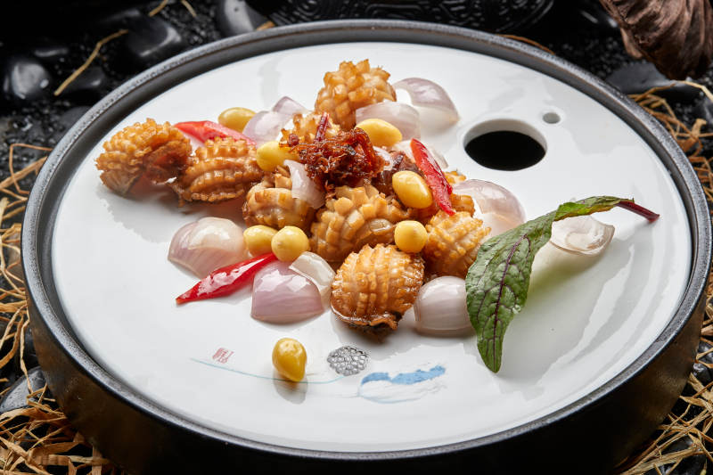 银杏洋葱炒鲜鲍鱼