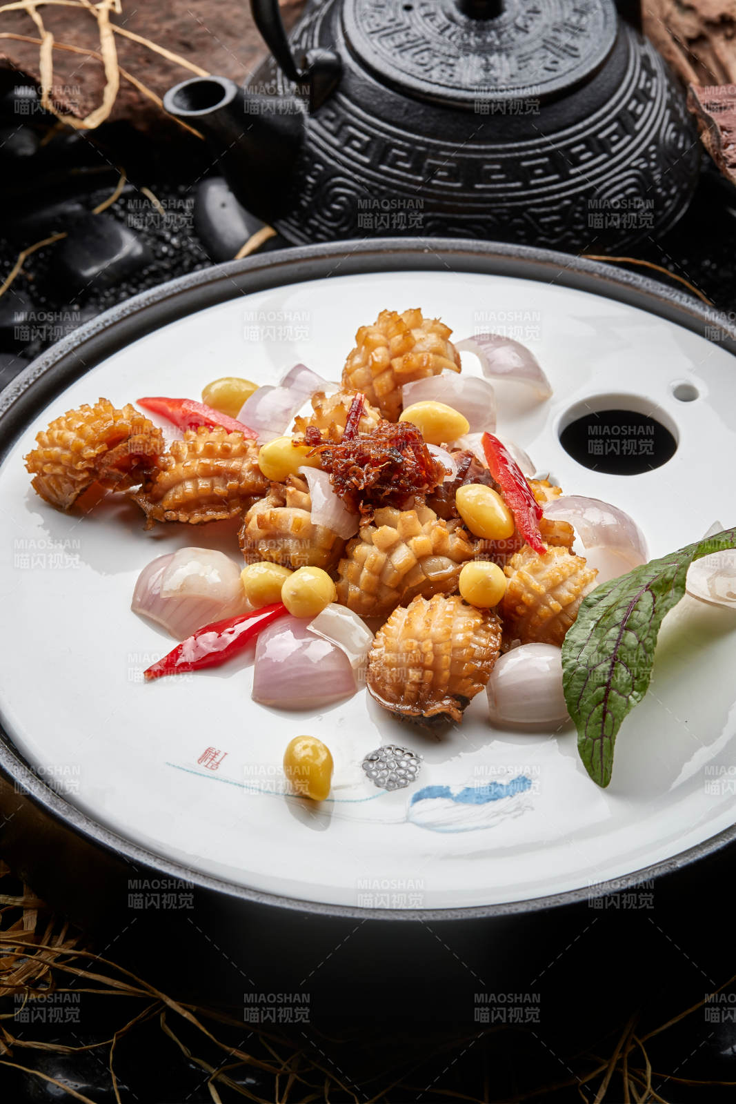 银杏洋葱炒鲜鲍鱼