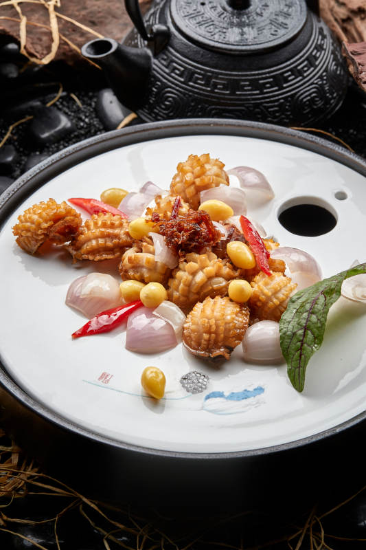 银杏洋葱炒鲜鲍鱼