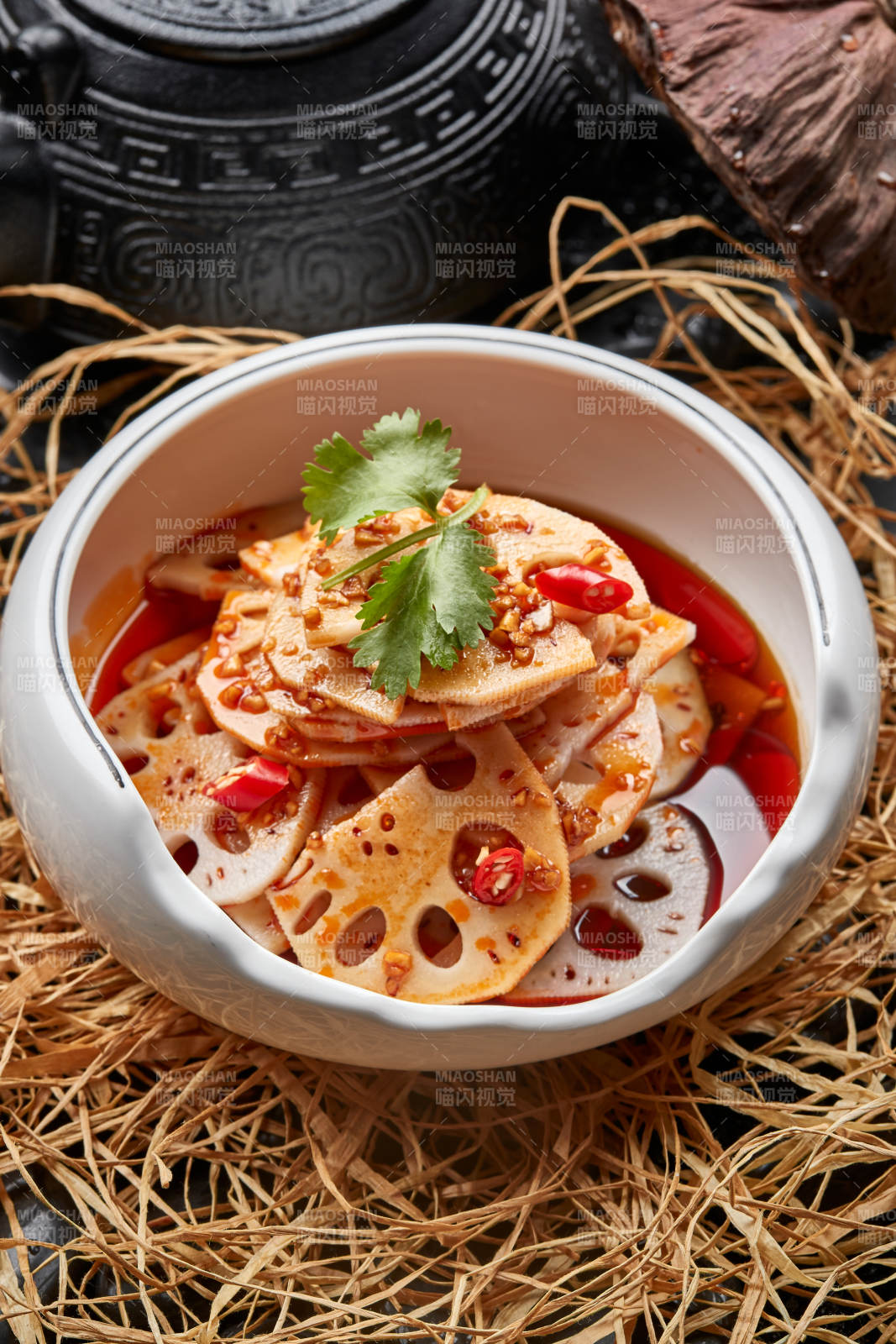 红油蒜蓉浇汁藕片