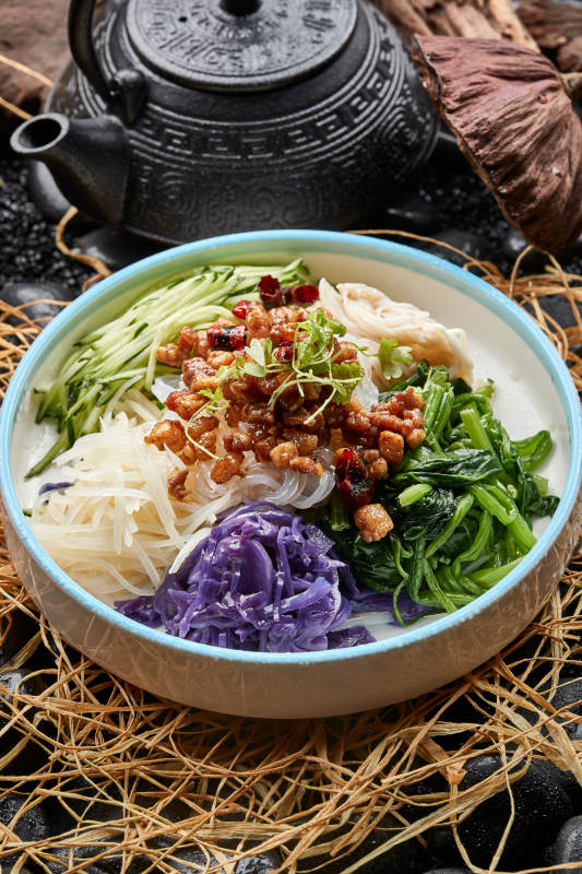 肉沫时蔬炝拌魔芋丝