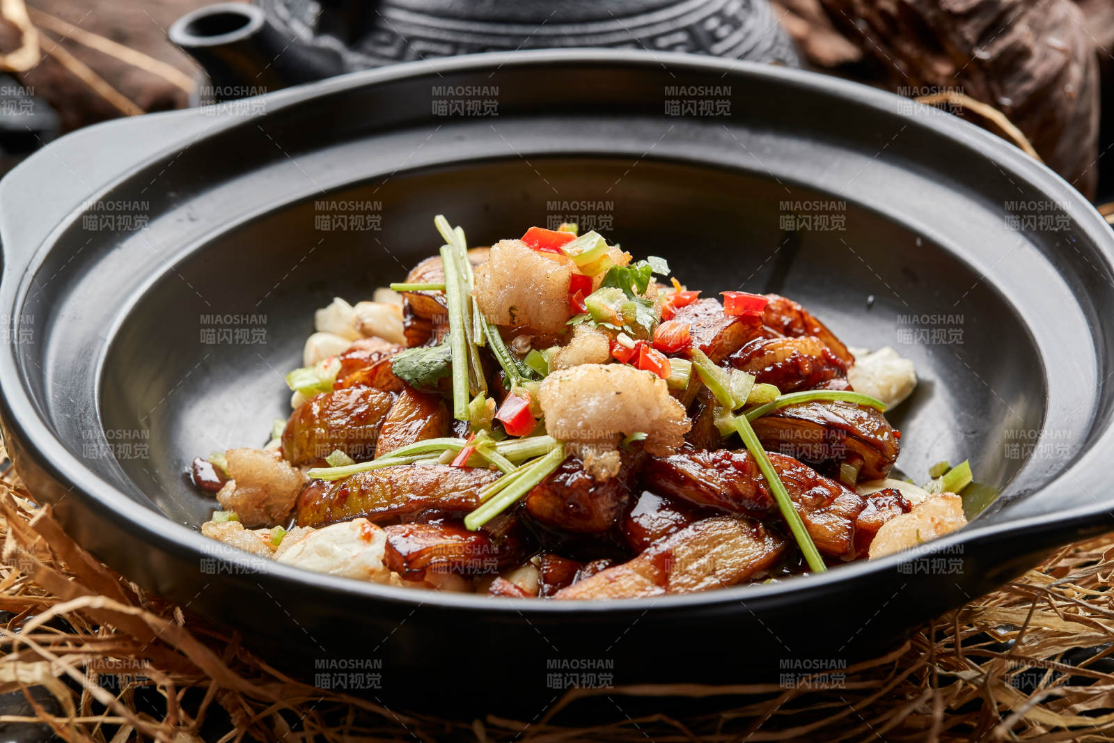 大蒜鳕鱼粒茄子煲