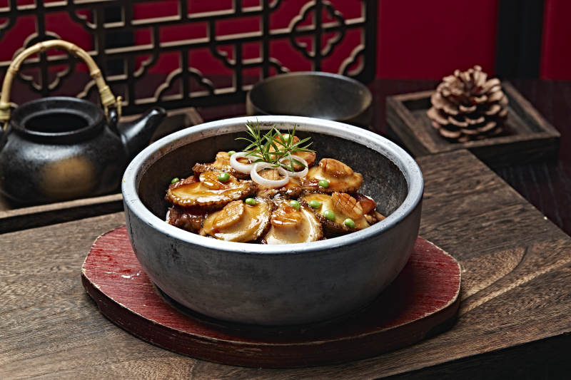 石鍋豬腳煨鮑魚