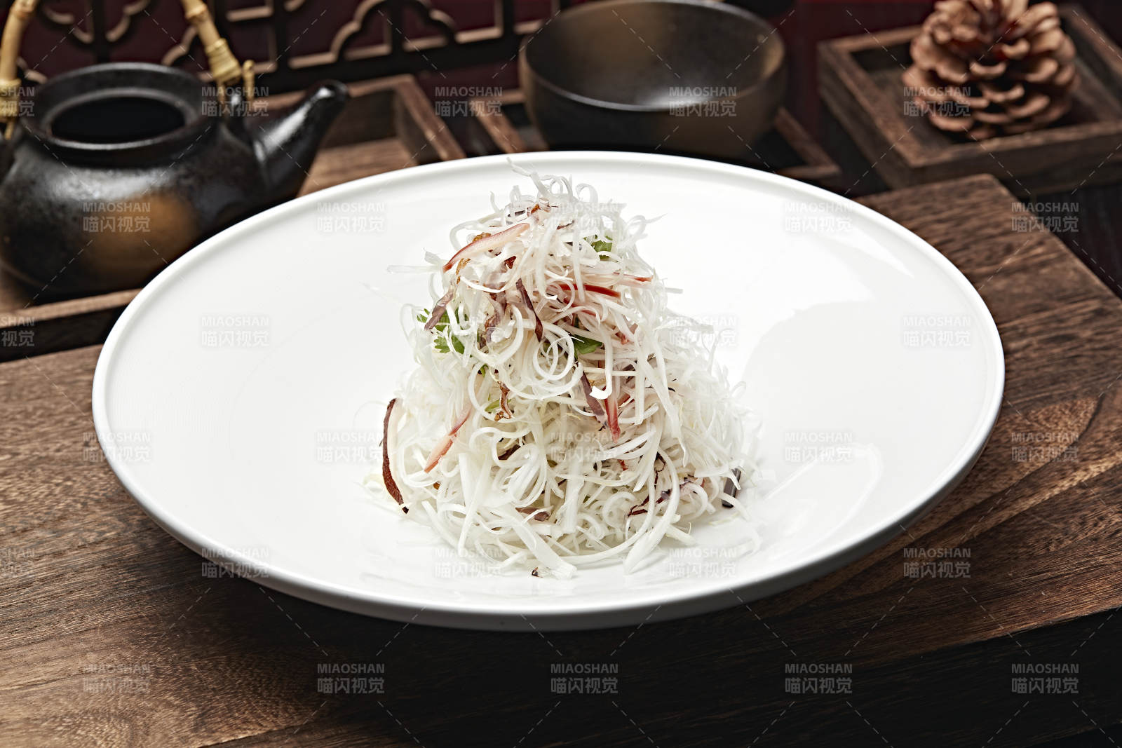 鱿鱼丝凉拌白菜丝