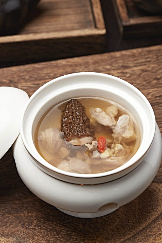 羊肚菌炖土鸡汤