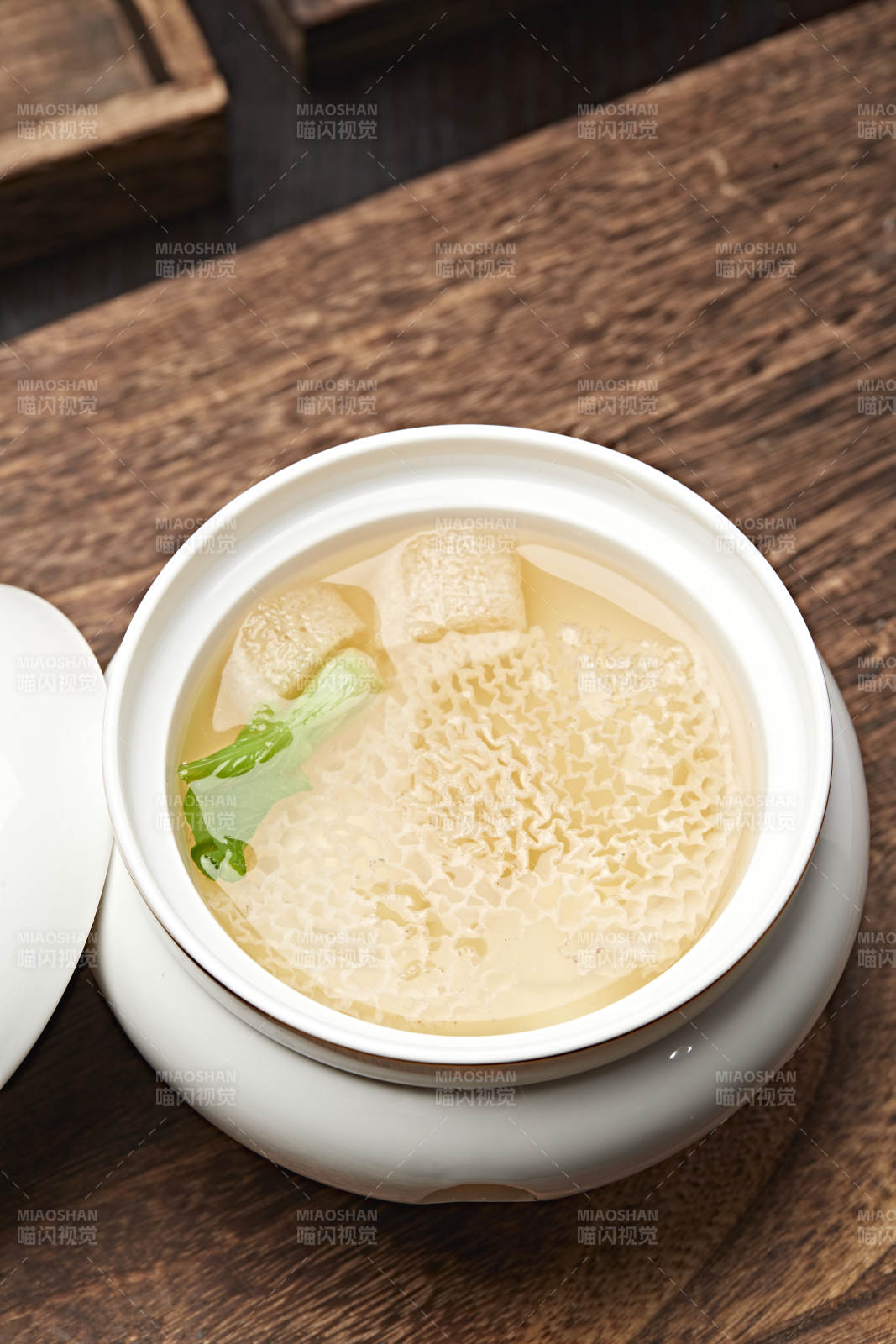 竹荪网竹荪根炖鲜汤