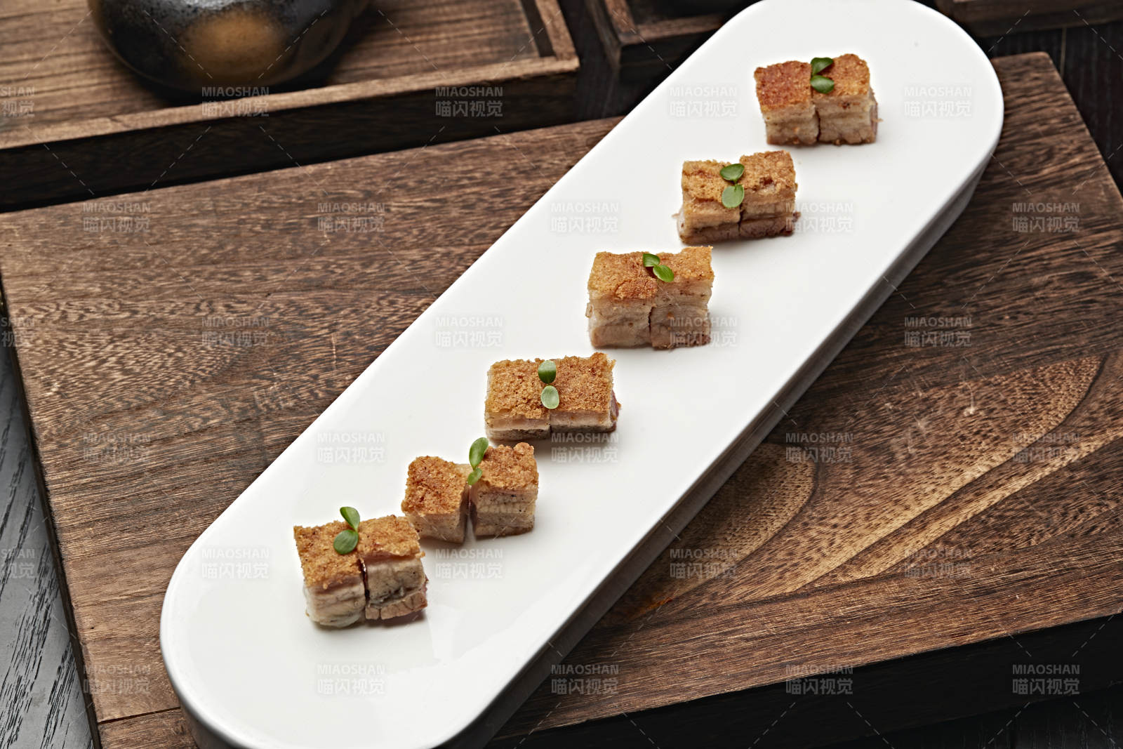 澳门脆皮烧白肉