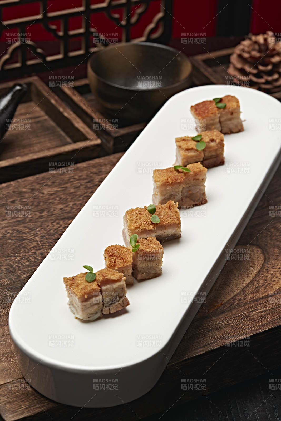 澳门脆皮烧白肉