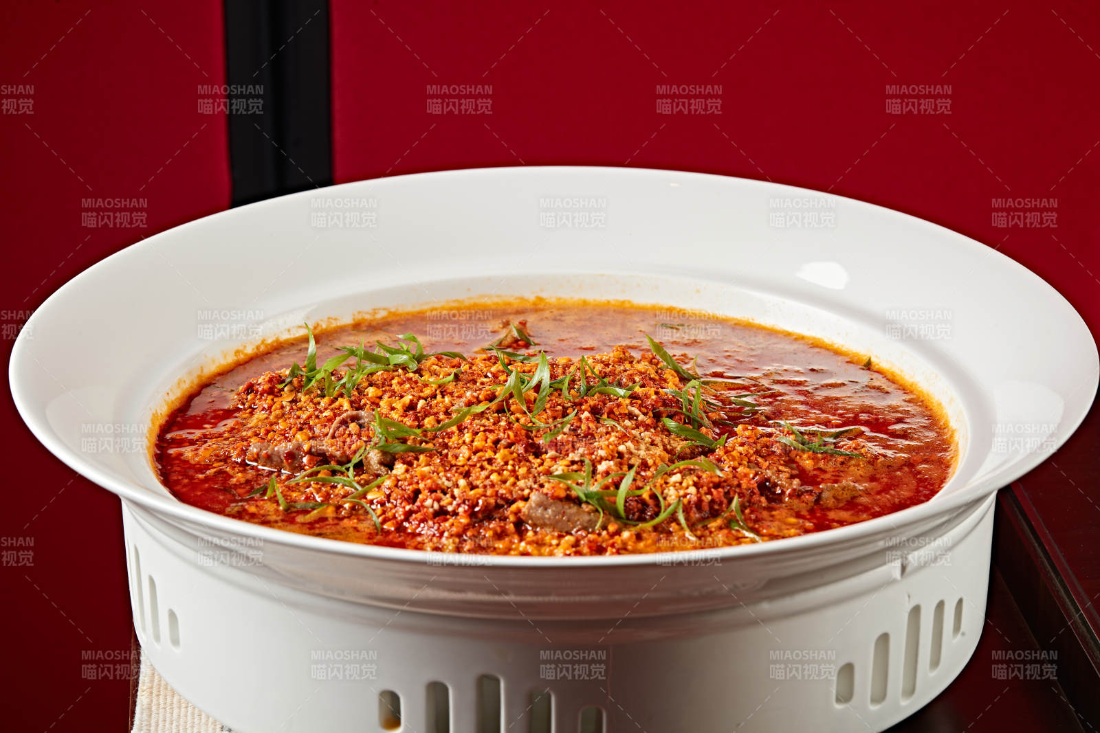 紅油香辣水煮牛肉