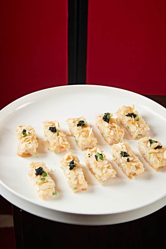 虾肉杏仁饼配黑松露