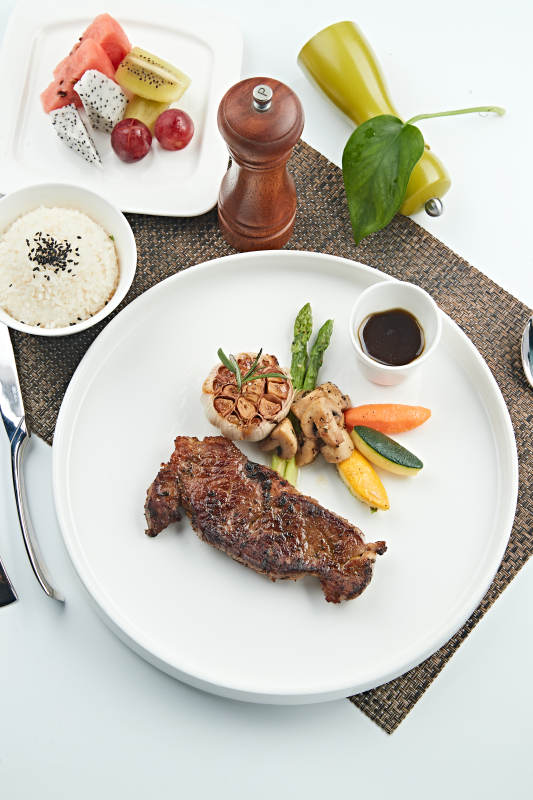 香煎黑椒小牛排