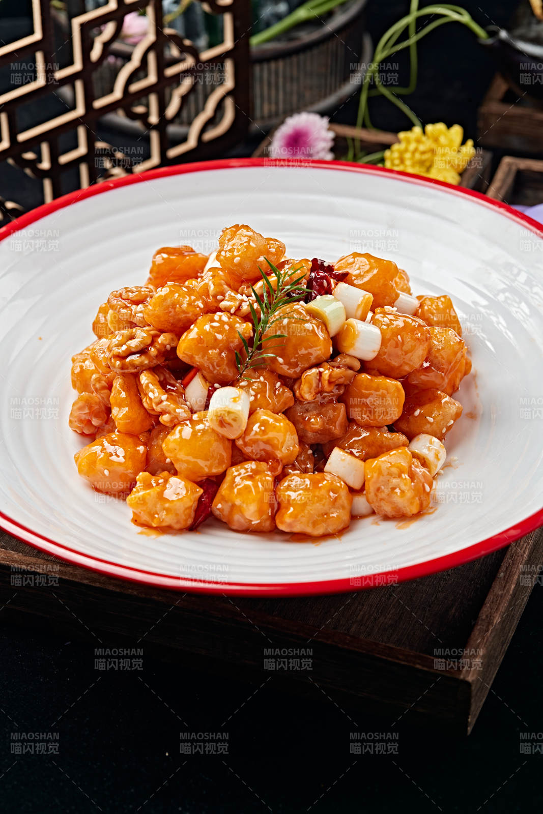 宫保糖醋桃仁鳕鱼粒