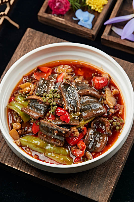 藤椒酸辣泡椒烧鳝鱼段