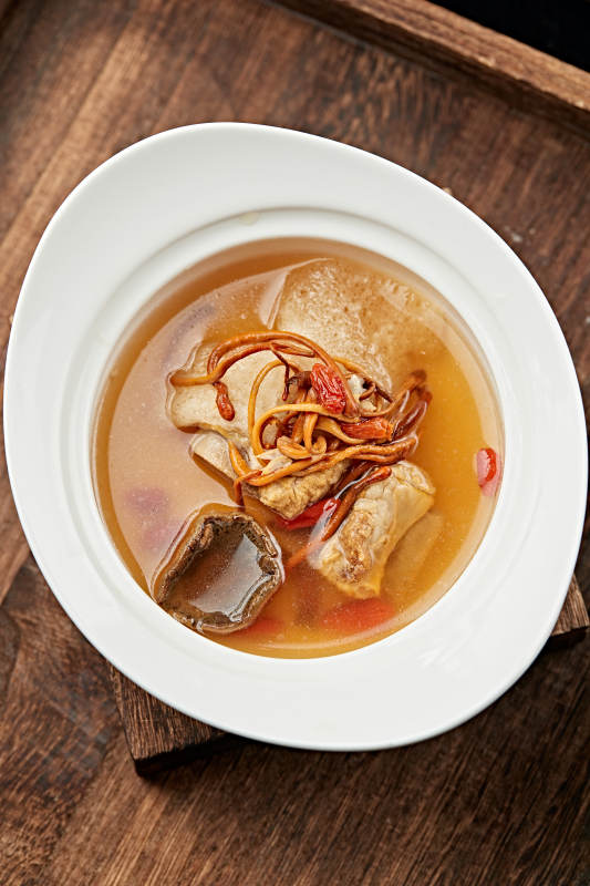 竹荪松茸排骨枸杞汤