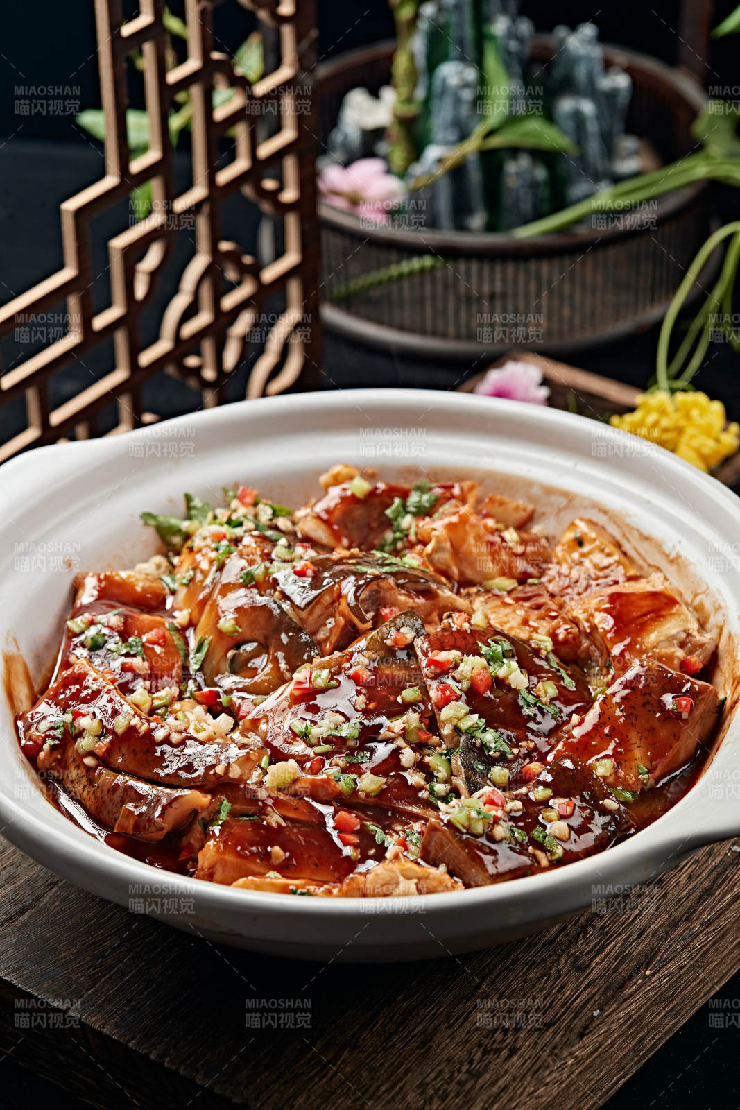 酱焖砂锅鱼头煲