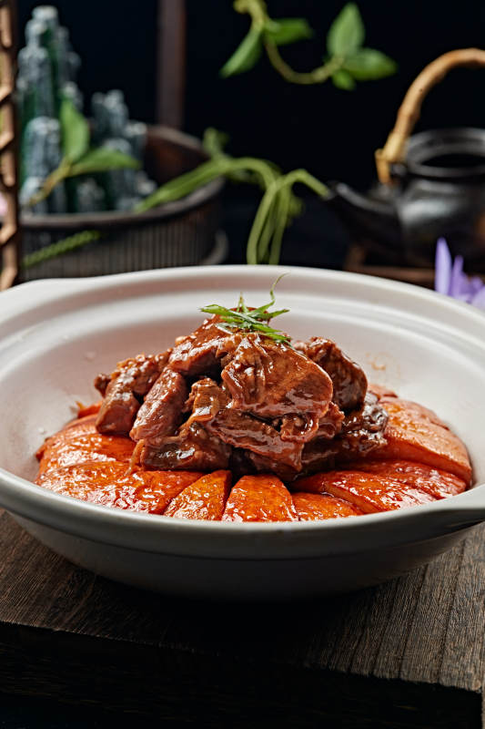 浓汤红烧金瓜牛腩