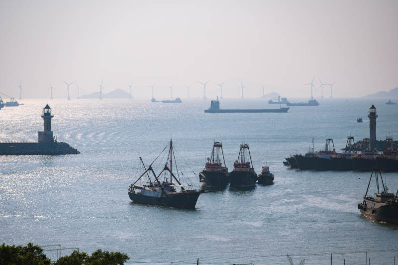 港口渔船静泊图