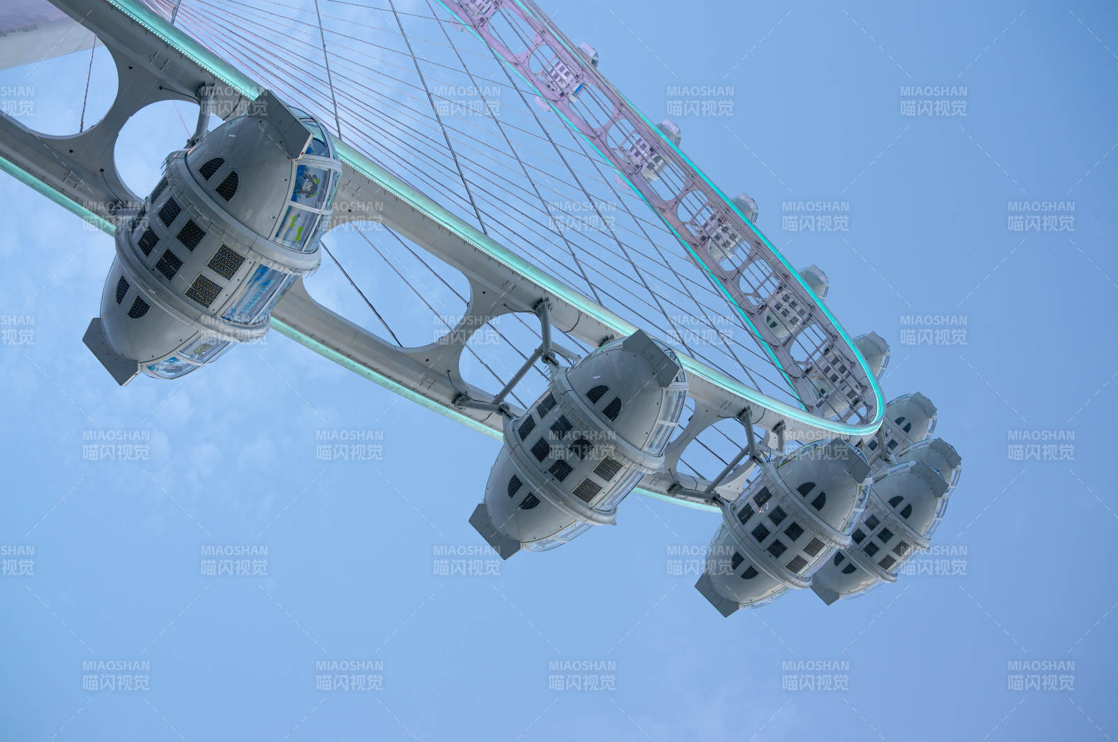 摩天轮仰拍