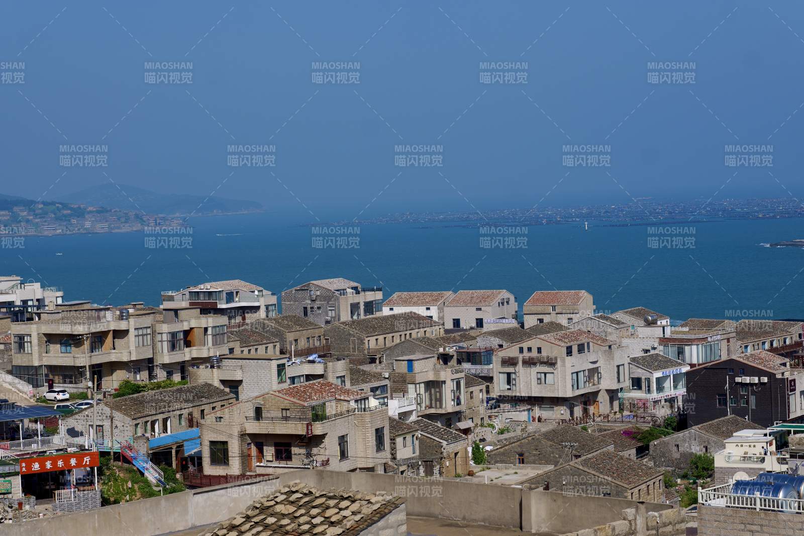 海滨小镇风光（蓝眼泪）