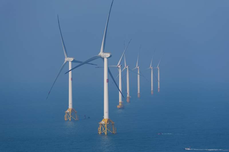 海上风力发电场（蓝眼泪）