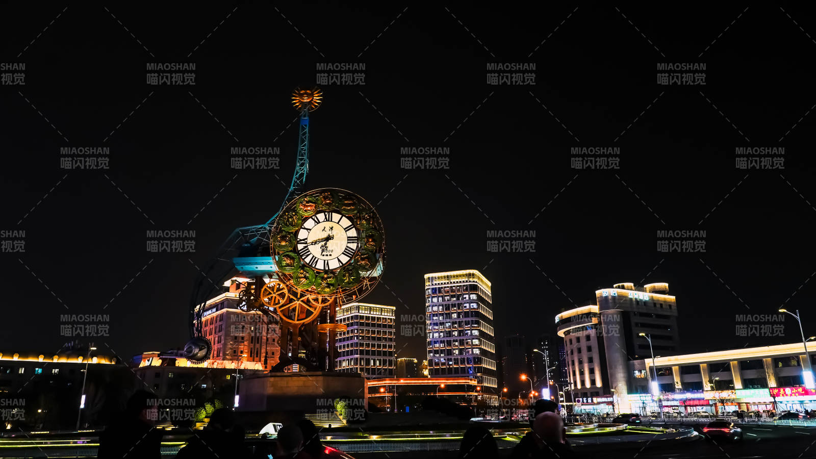 天津世纪钟夜景城市风光