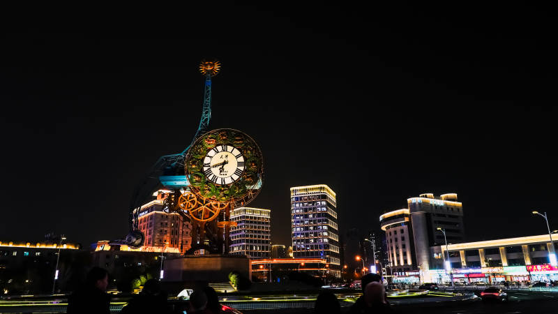 天津世纪钟夜景城市风光
