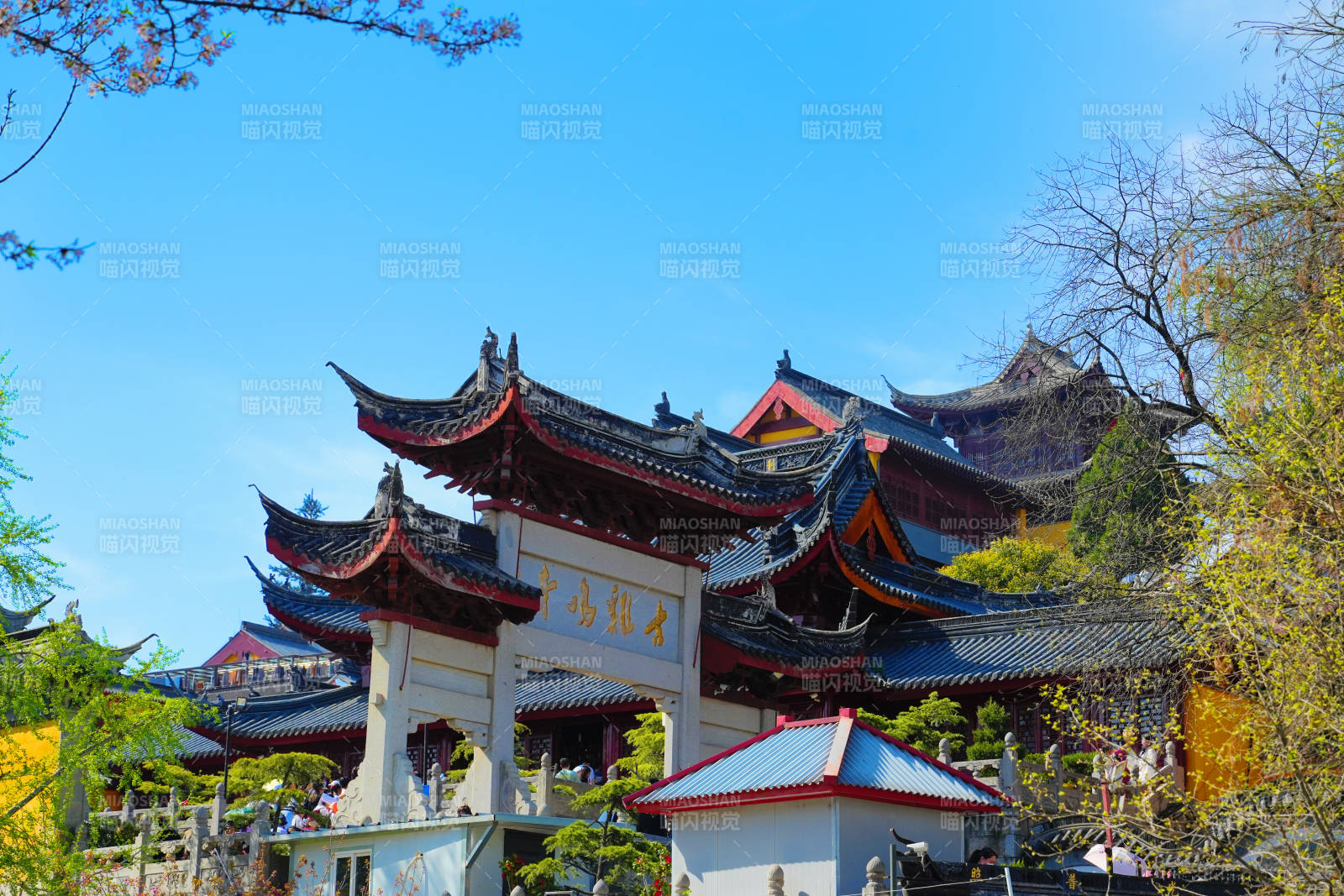古寺春景鸡鸣寺