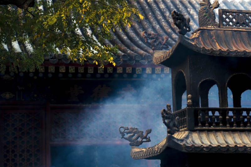 白云观香火烟雾缭绕