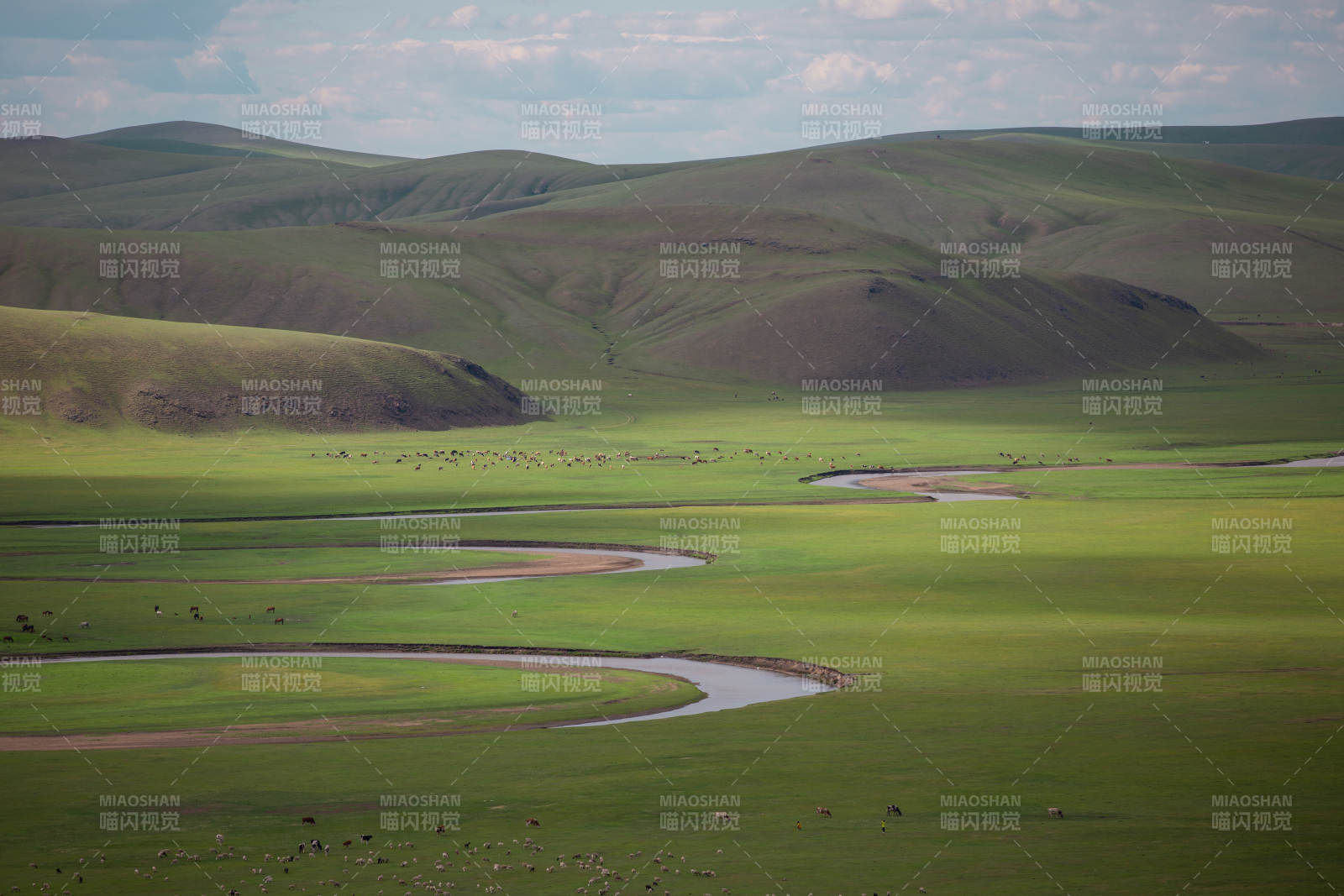 呼伦贝尔草原曲水