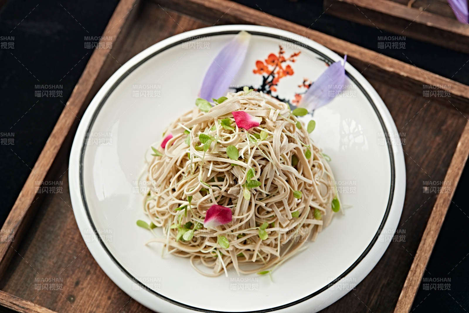 香椿苗拌干豆腐絲