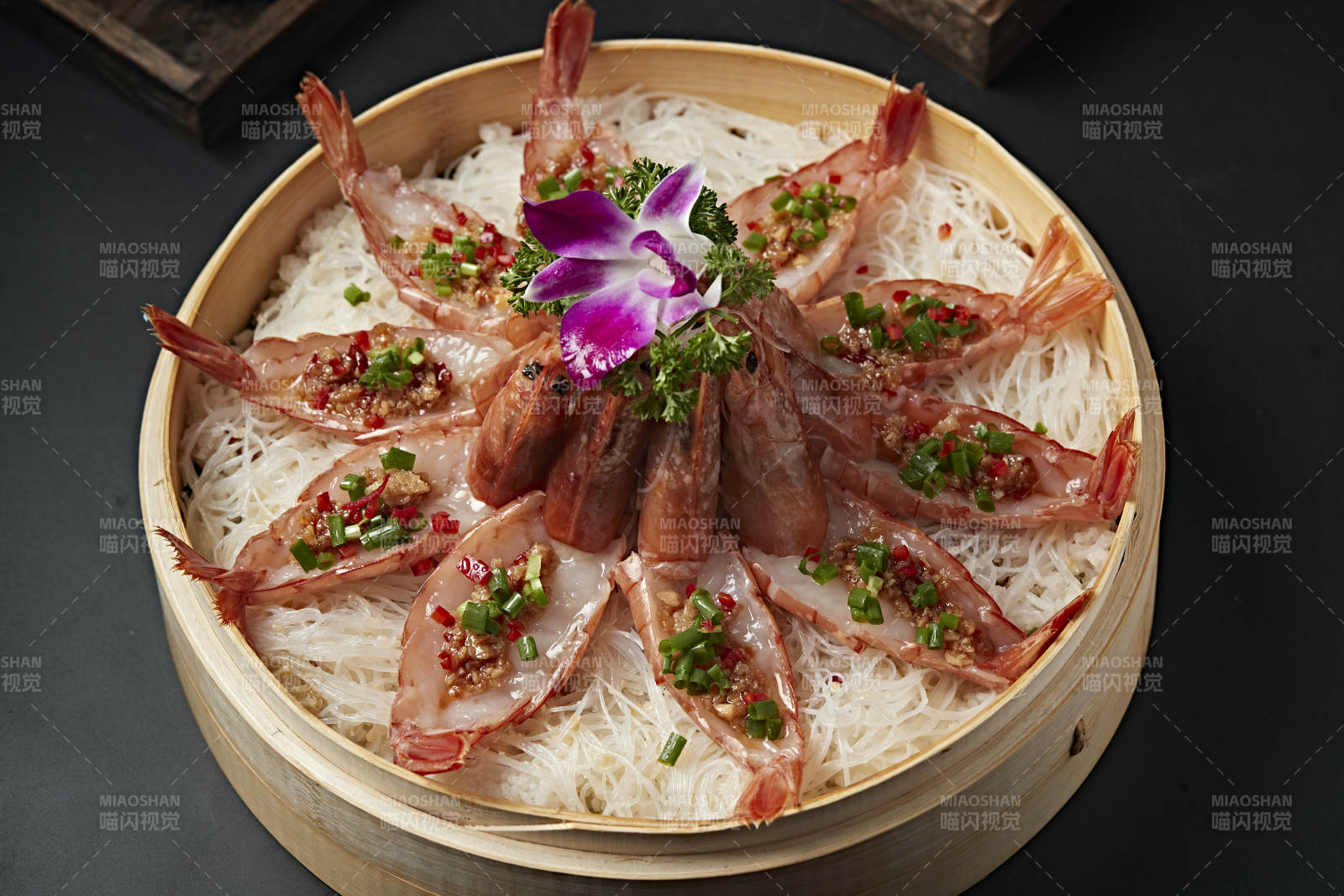 蒜蓉粉絲蒸開背大蝦