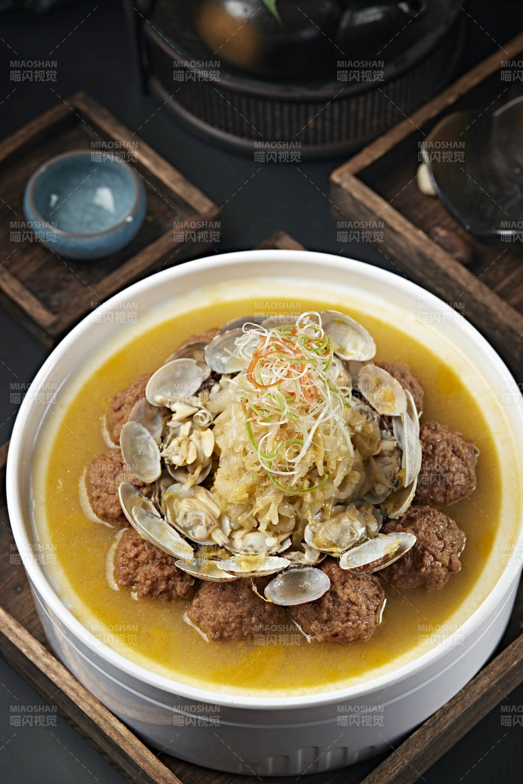 酸菜花甲燉豬肉丸子