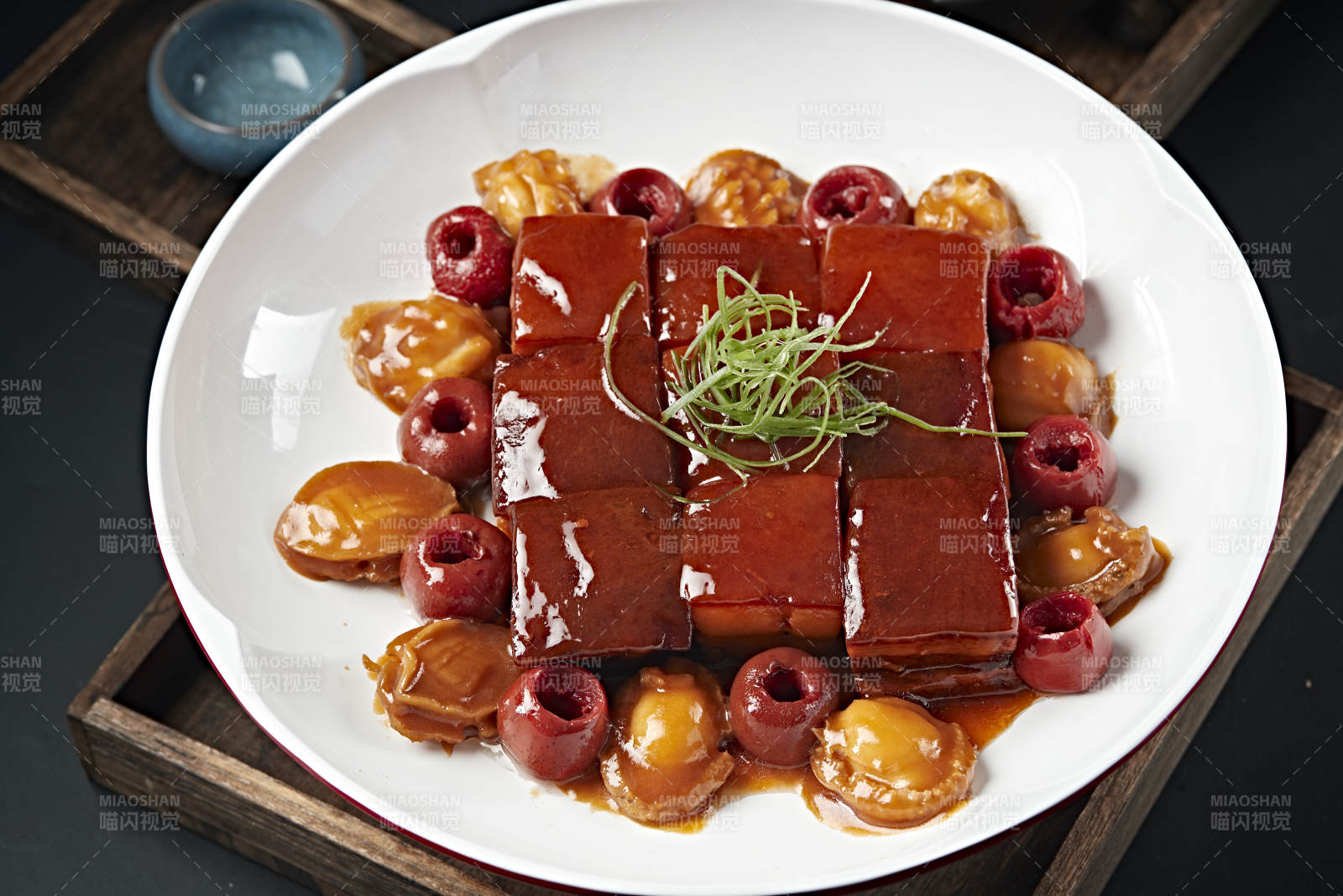 山楂鲍鱼红烧肉