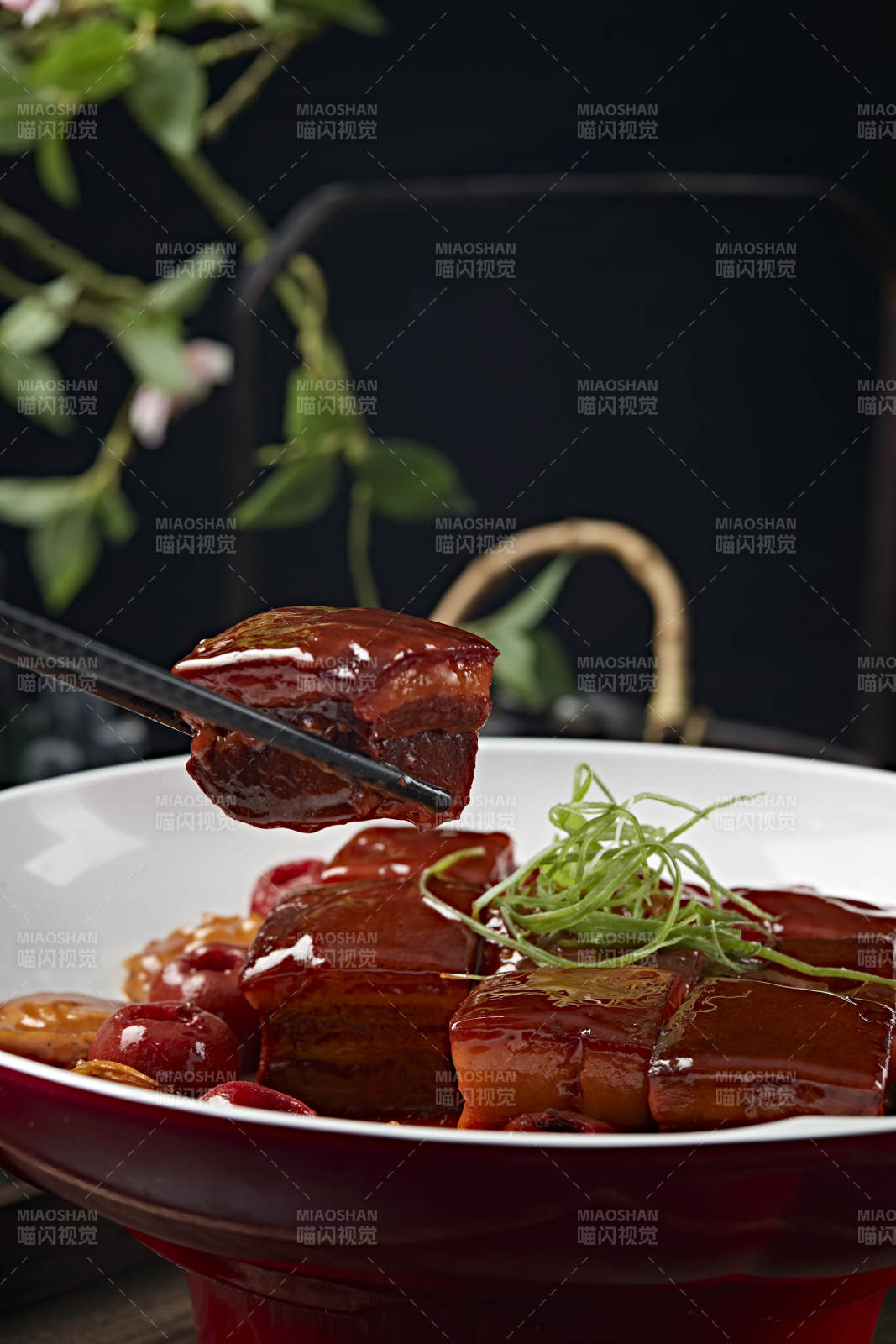 山楂鲍鱼红烧肉