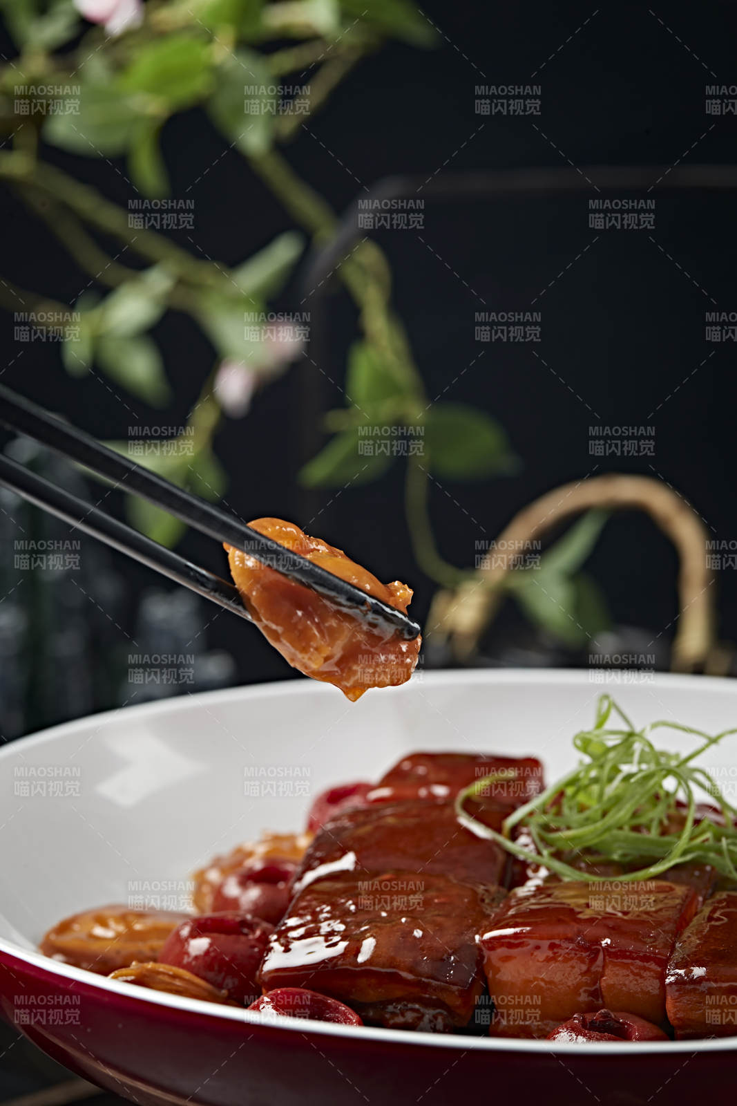 山楂鲍鱼红烧肉