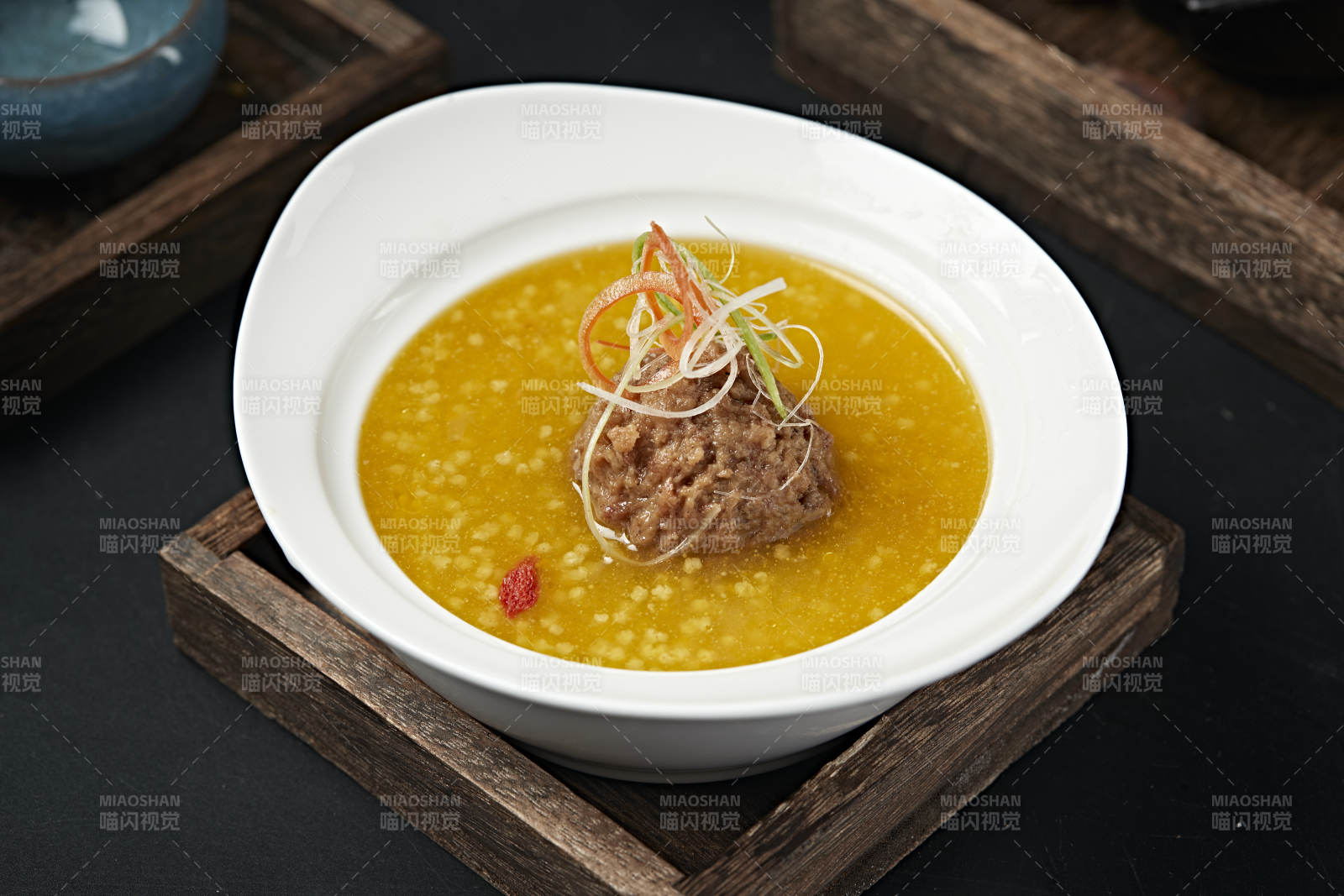 南瓜金米粥炖葵花大斩肉狮子头肉丸子