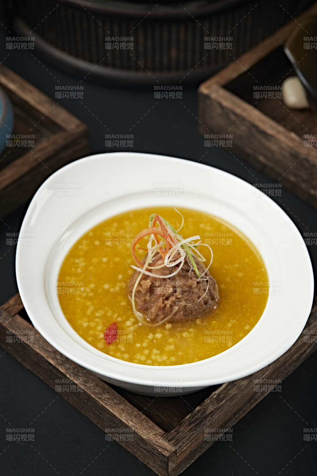 南瓜金米粥炖葵花大斩肉狮子头肉丸子